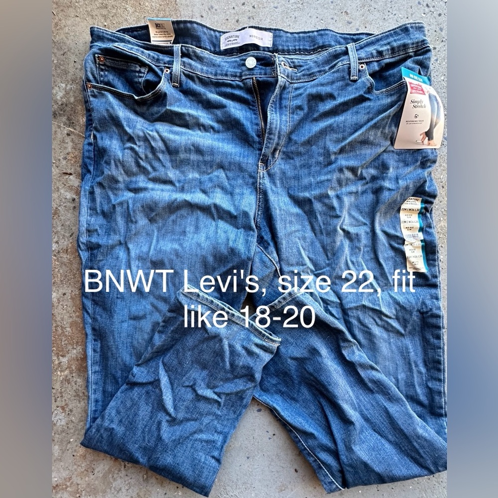 NWT Levi's jeans